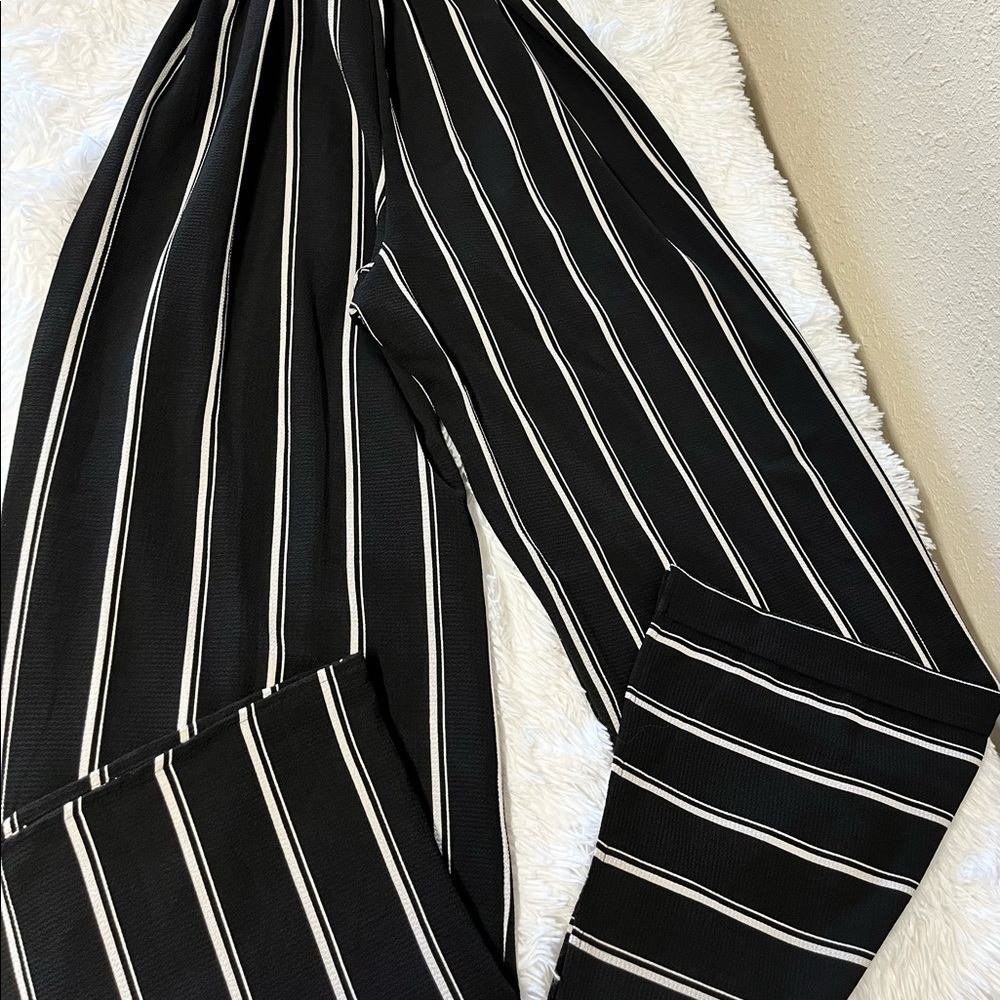 Black and white striped romper jumpsuit Medium - Picture 3 of 5
